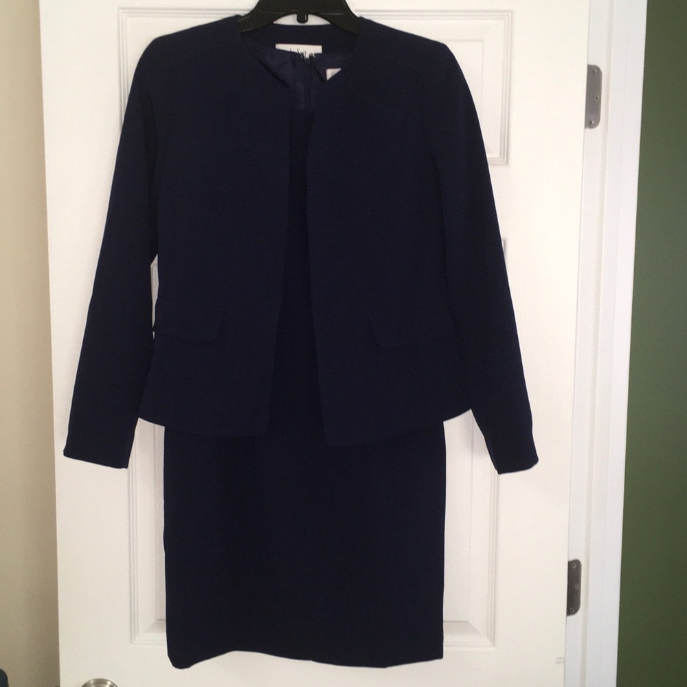 Le Suit Collarless Navy Blue Dress Suit Set